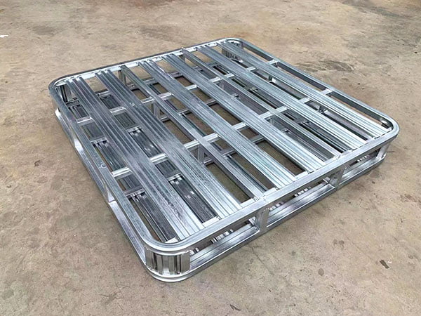 Galvanized double sided pallet