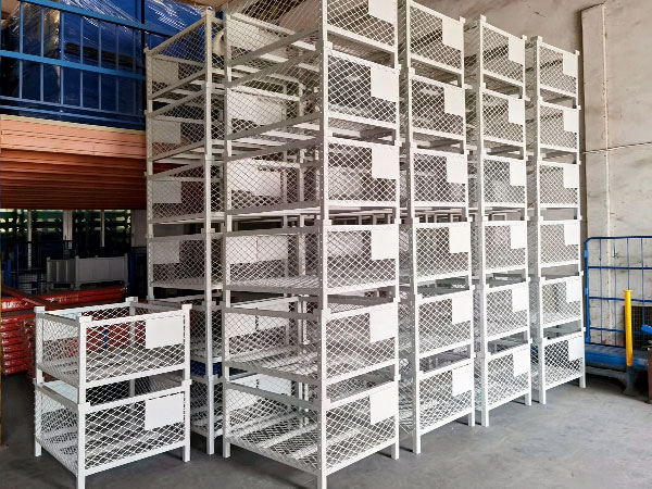 Stillage Cages With Strict Quality Control