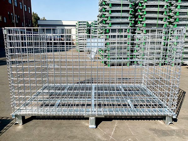 Sturdy stillage cages