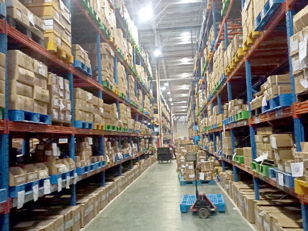Stable warehouse rack